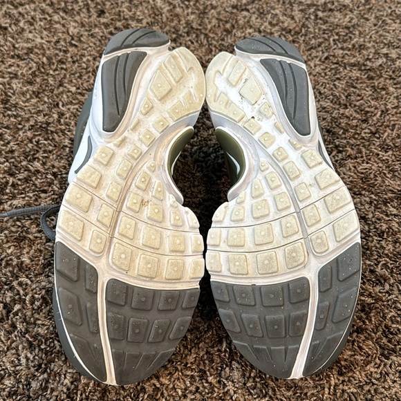 Nike Air Presto women’s running shoe - Picture 5 of 10